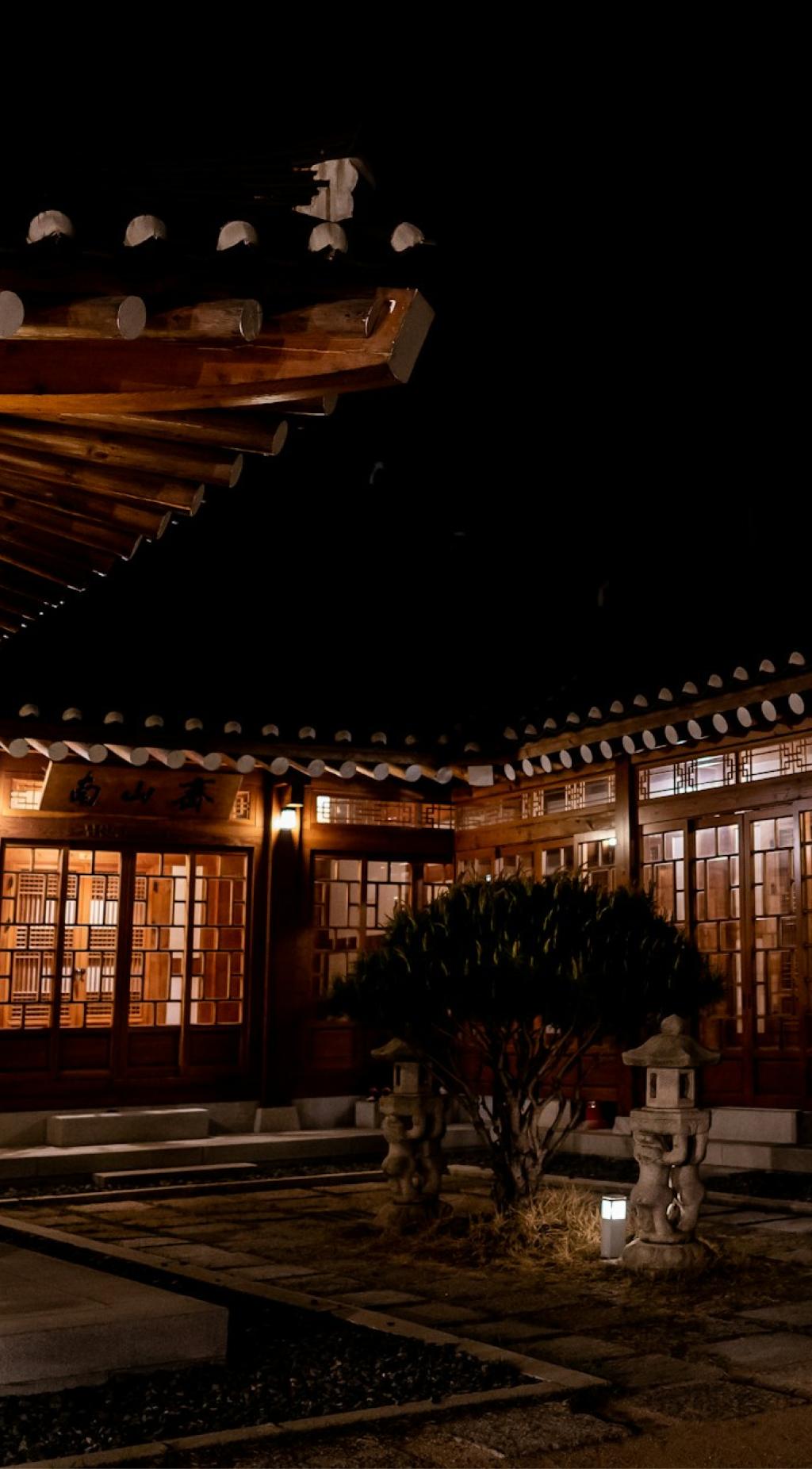 banner_roof